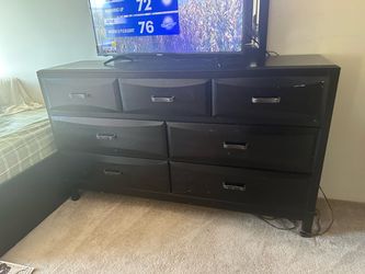 FREE DRESSER