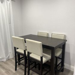 Table With Chairs For Sale- Pick Up Only