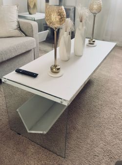 Mesa de centro y mesa auxiliar