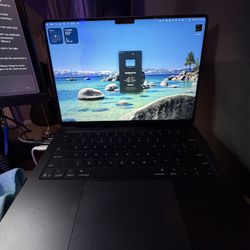 14” MacBook Pro – Apple M5, 24GB RAM, 1TB SSD