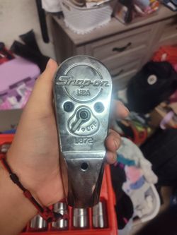 Snap on 3/4 ratchet set sockets included