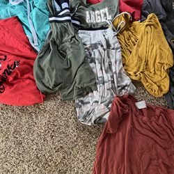 Free Women’s Clothes 