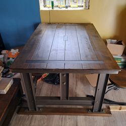 Dinning room table