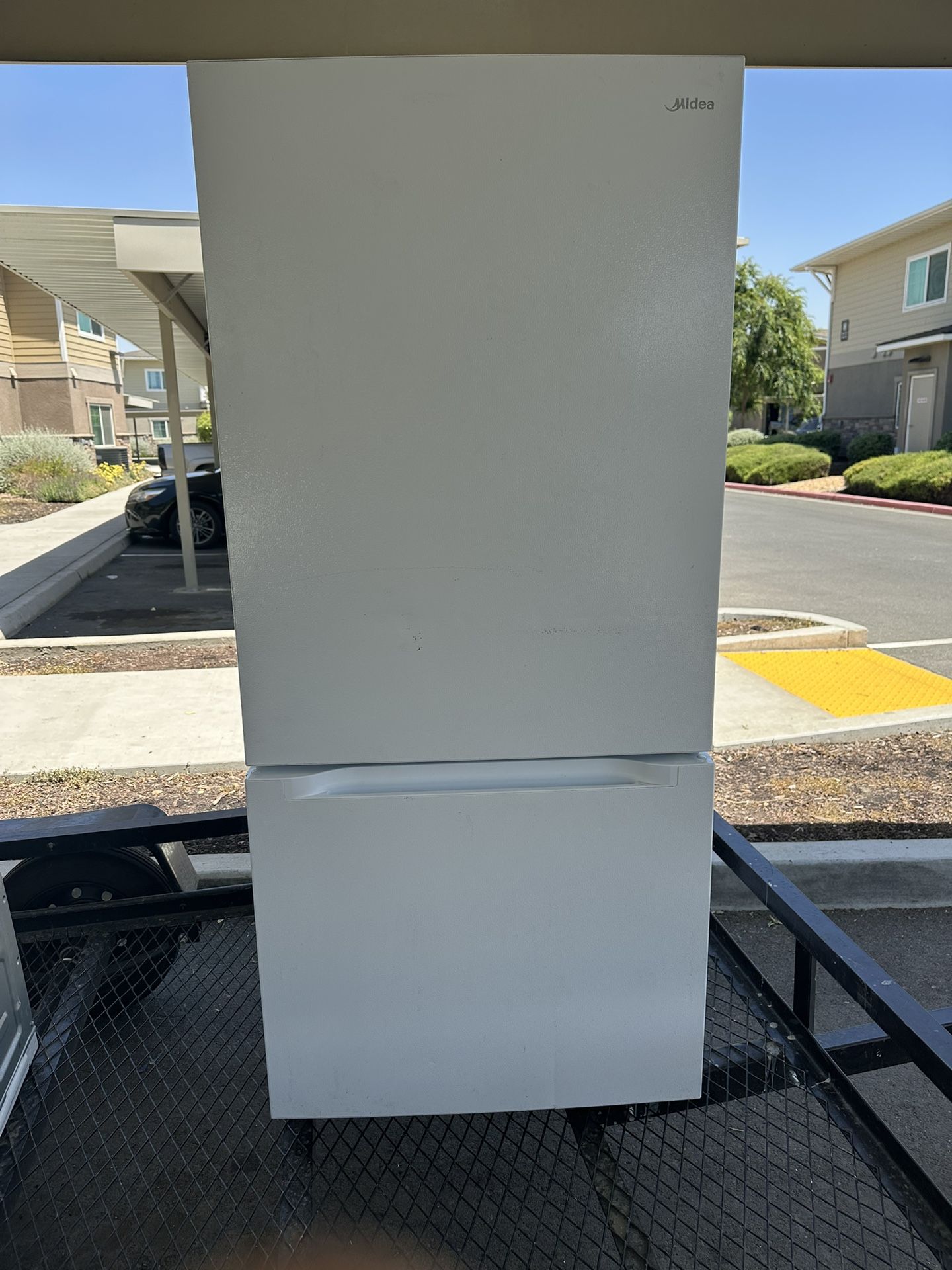 Bottom Freezer Refrigerator