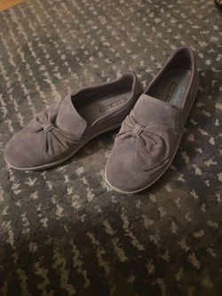 SKECHERS women's size 9.5 leather suede EXCELLENT CONDITION LIKE NEW