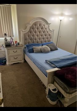 Queen Bedroom Set
