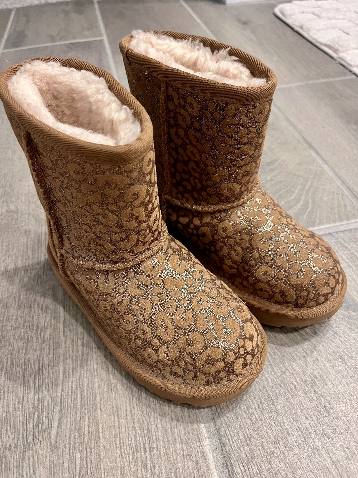 Girls Uggs Boots Chestnut Leopard Glitter Size 11
