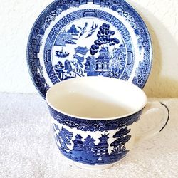 Johnson Brothers Bros. Blue Willow Tea Cup & Saucer Made In England EARTHENWARE