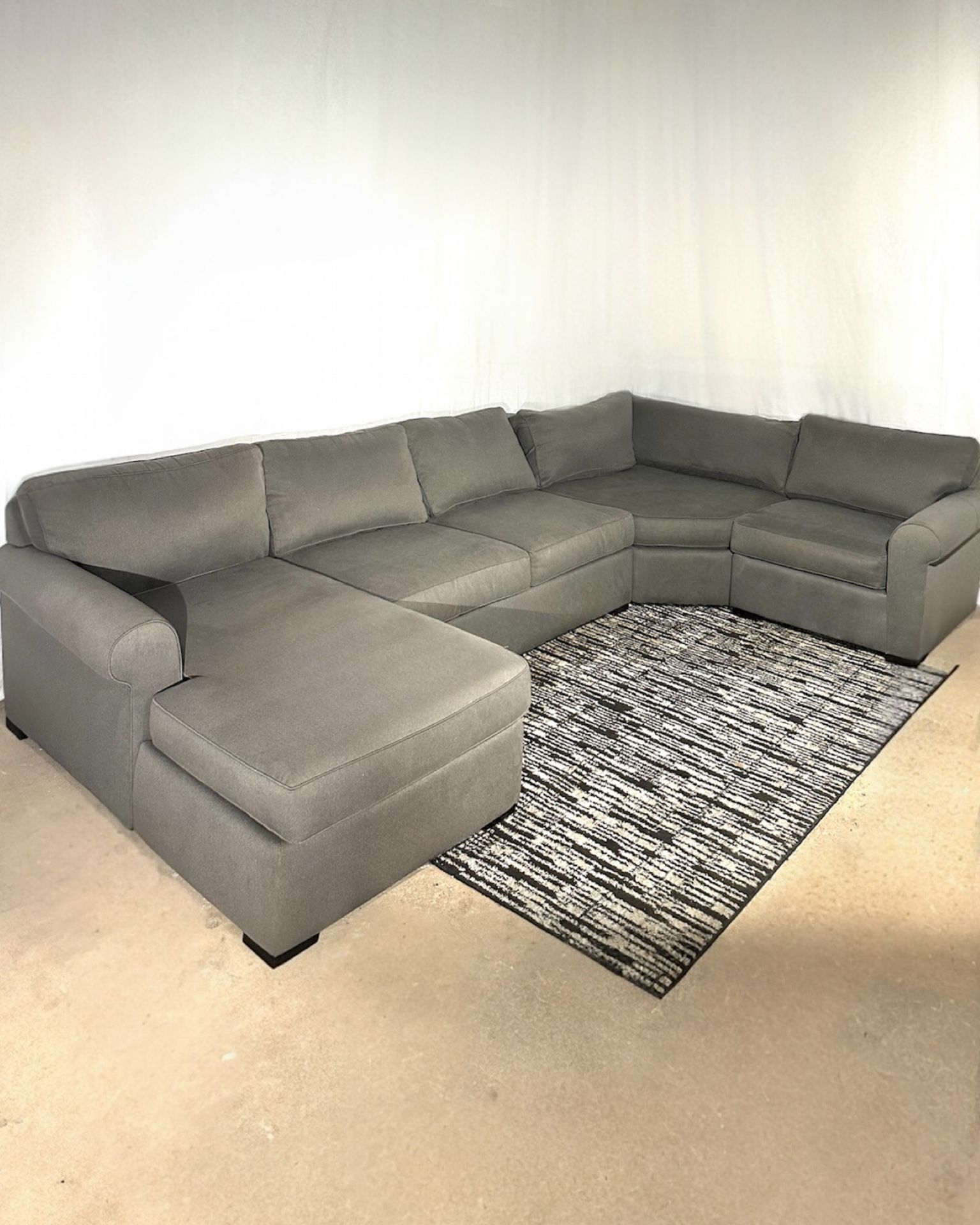 FREE DELIVERY (Macys Luxury Sectional)