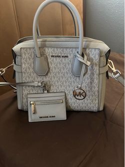 Michael Kors - light blue
