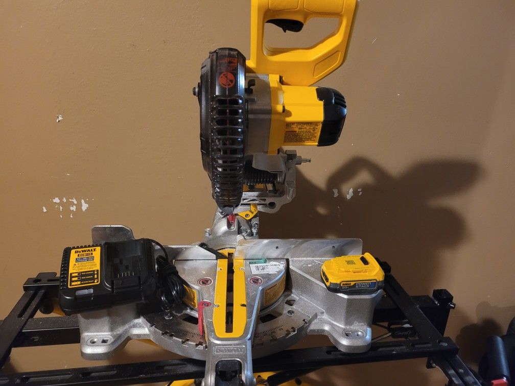 Dewalt Cordless Miter Saw 