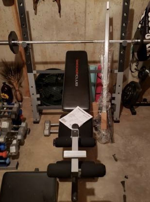 Weider Club weight bench with bar and 2 25s!*