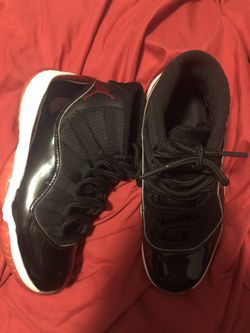 Jordan 11 bred size 8.5 men