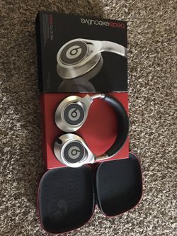 Beats Executive titanium