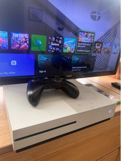 Xbox One S Console Bundle - w/ Controller & Star Wars Battlefront Game
