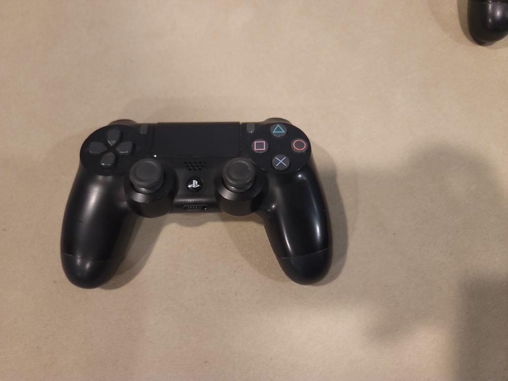 Sony PS4 DualShock 4 Controller Authentic