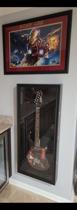 Stan Lee Marvel Guitar (Signed)