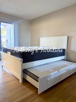 Queen bed with trundle and mattress