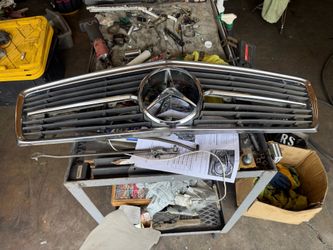 Mercedes Benz r107 grill