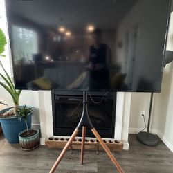 Vivo Tripod Tv Stand
