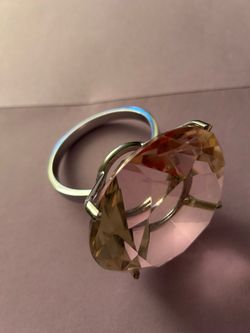 Decorative Novelty Crystal Cocktail Ring
