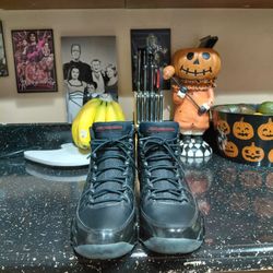 Air Jordan Retro 9 "BRED" Size 9