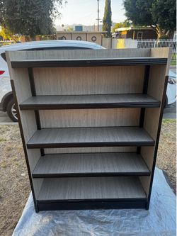 Laminate multi-tiered adjustable shelf