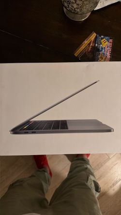 Apple MacBook Pro 13”