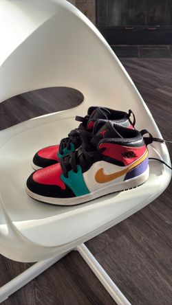 Mid Jordan’s multi color