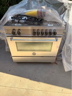 Bertazzoni stove 36”
