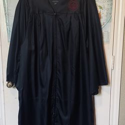 University Oklahoma Graduation Gown. 