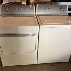 Whirlpool, washer and dryer in excellent condition