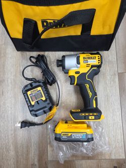 NEW DeWalt 20V Brushless Slim Profile Impact Driver Kit With Bag