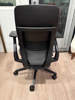 Steel case Gesture chair