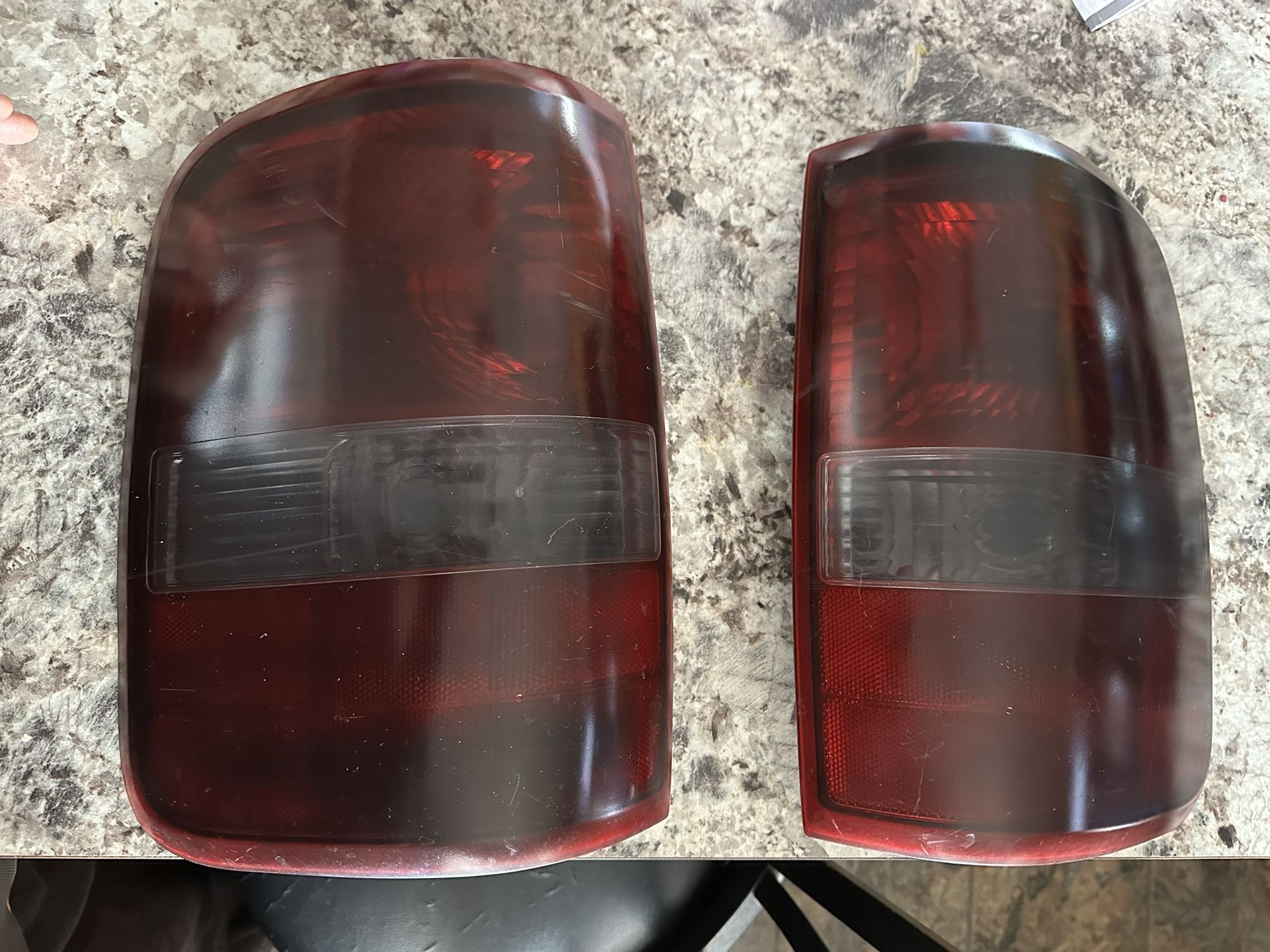 F150 Tail lights (04-08)