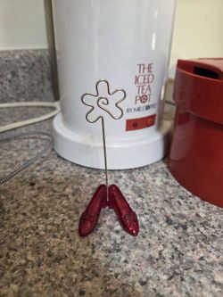 Wizard of Oz ruby slippers note holder