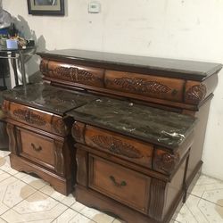 3 Pc  dresser set plus mirror only