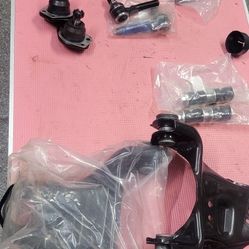 1998----2004 Chevy S10 / Blazer / Sonoma/Jimmy 4x4 14 Piece Front Suspension Rebuild Kit