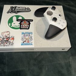 Xbox One s Only With Original Controller And Wires Plus Throwing In Games For Free Not Much But It’s Something🗣️