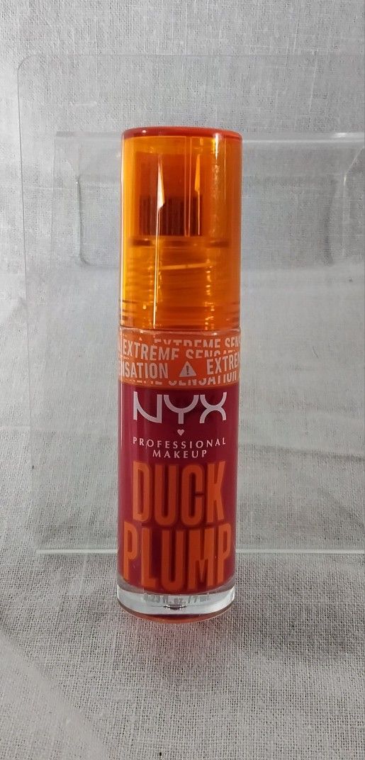 NYX Duck Plump High Pigment Plumping Gloss Hall of Flame 0.23 fl oz