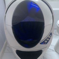 Whisker Litter-Robot 3 - Automatic Self-Cleaning Cat Litter Box, White