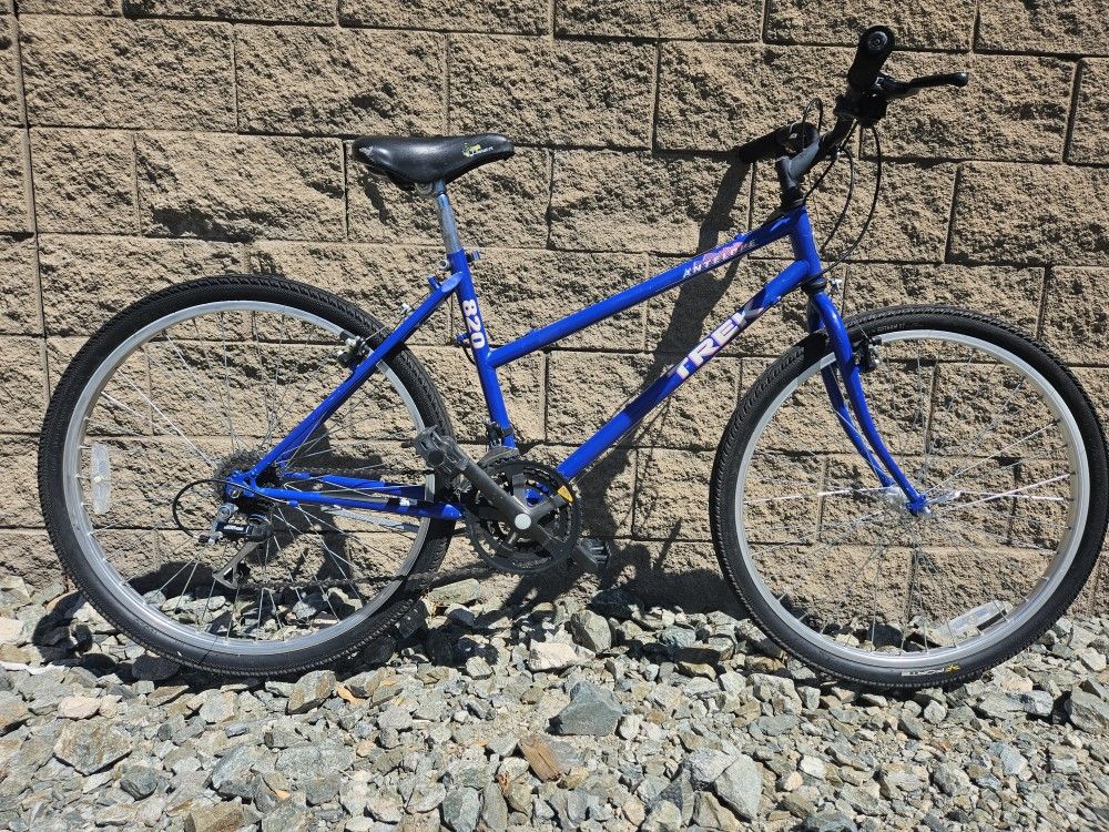 Vintage Trek 820 Antelope Step-through Mountain Bike Cr-Mo 21 Speed 26" Wheels