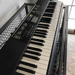 Casio CTK-2400 Keyboard 