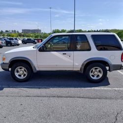 1999 Ford Explorer Sport 