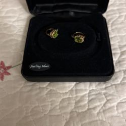 Aqua Marine And Diamonds Earrings.