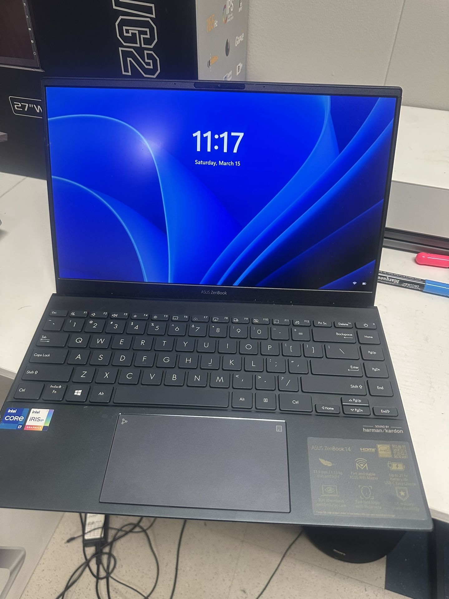 Asus Zenbook Core i7/11th Gen./Fully Loaded!