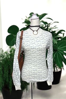 Size Large Floral Top