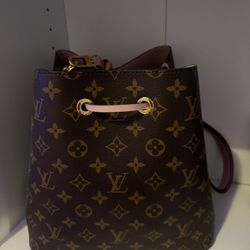 Louis Vuitton Neonoe Bag