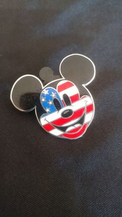 Mickey Mouse trading pin
