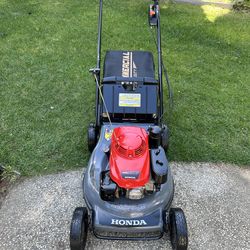 Honda HRC216 Commercial lawn mower